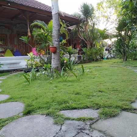 Nushe Hostel Batununggul Bagian luar foto